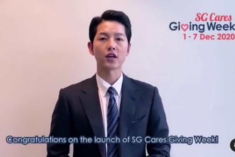 La estrella de Descendants Of The Sun, Song Joong-ki, expresa su apoyo a SG Cares Giving Week en un mensaje de video