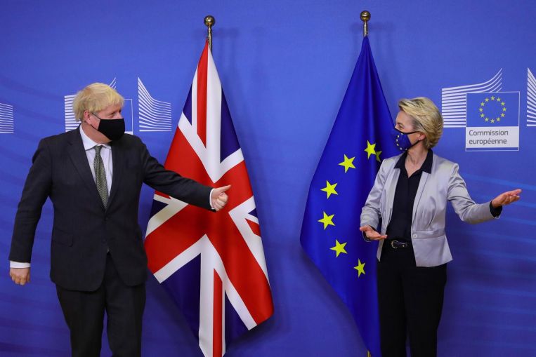Reino Unido y la UE acuerdan llevar las conversaciones comerciales sobre el Brexit más allá de la fecha límite