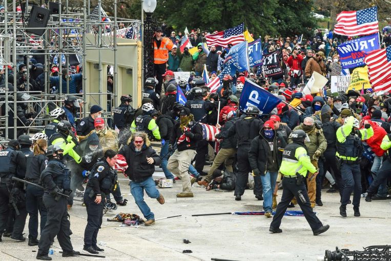 Líderes mundiales condenan la violencia en el Capitolio de EE. UU.