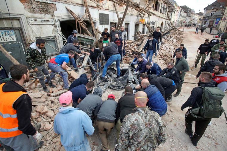 Los terremotos sacuden a Croacia mientras los equipos buscan sobrevivientes