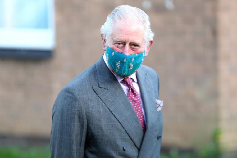 El príncipe Carlos de Gran Bretaña recibe la vacuna Covid-19