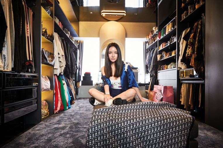 Kim Lim, emprendedora de belleza, es una chica en llamas