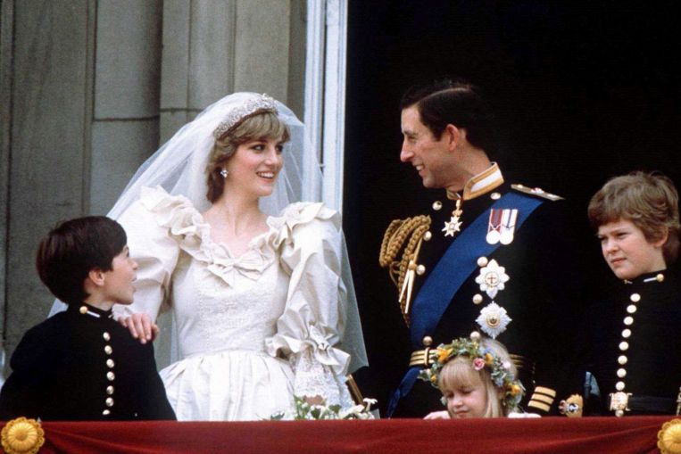 El icónico vestido de novia de la princesa Diana es la estrella del desfile de modas real