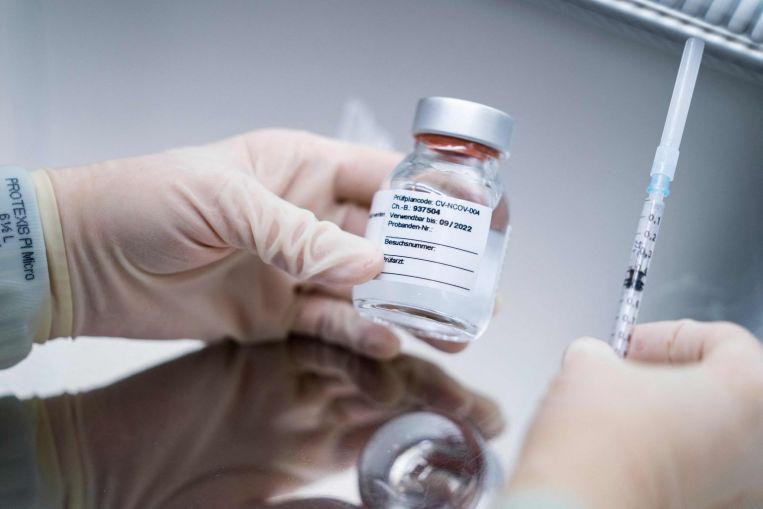 Una dosis baja puede estar detrás de la baja eficacia de la vacuna CureVac: líder del estudio