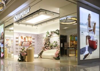 Novedades de estilo: nueva tienda Superga para colaboraciones, debut de Rare Beauty, Nike lanza aplicación