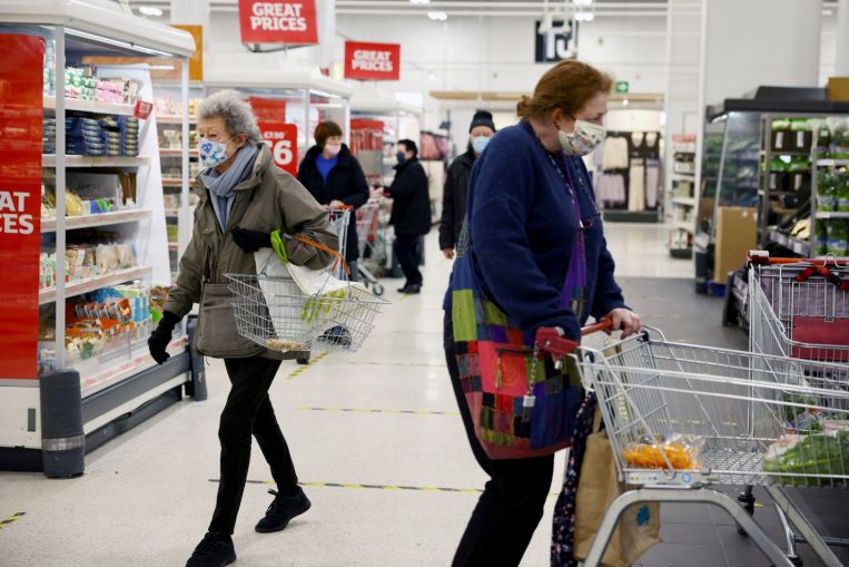 'Pingdemic' golpea a Reino Unido con creciente temor a la escasez de alimentos