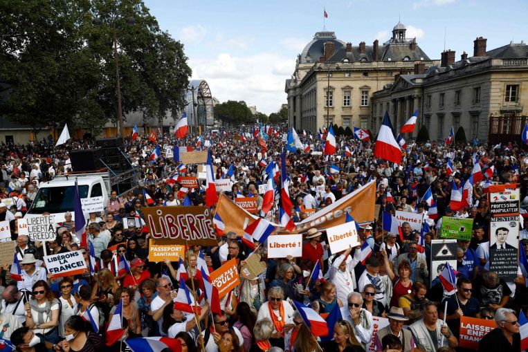 160.000 protestas en Francia contra las reglas de Covid-19