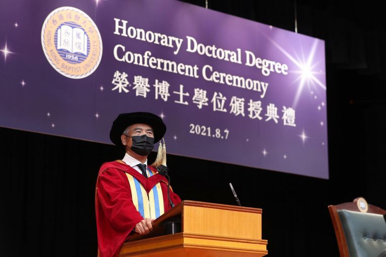 Chow Yun Fat recibió un doctorado honoris causa, recuerda su carrera como actor