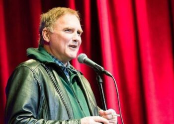 Norm Macdonald, cómic de SNL lleno de humor seco, muere a los 61 años
