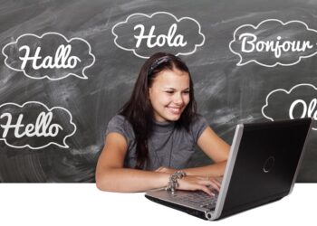 chica aprendiendo idiomas