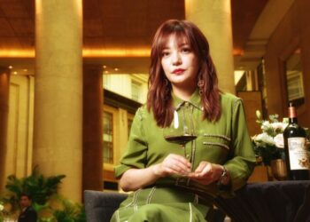 Actriz china Vicki Zhao demandada por disputa comercial