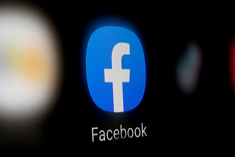 Los niños podrían estar en la línea roja en la lucha por la regulación de Facebook: expertos