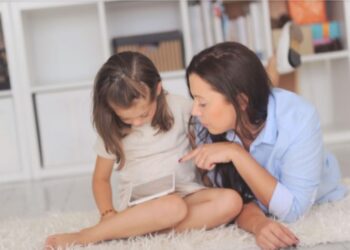madre con niña