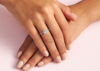 Anillo de compromiso pandora 2
