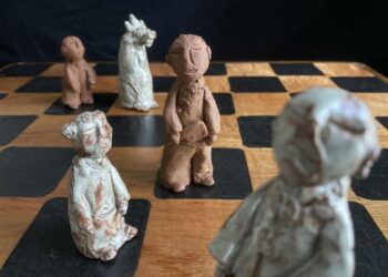 Selección de arte: las matriarcas;  Festival de la arcilla de Singapur;  Exposición Objectifs