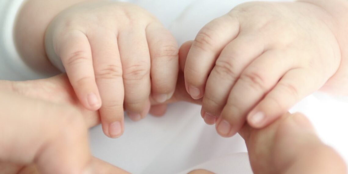 manos de bebe