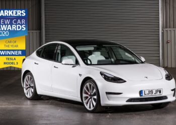 Tesla Model 3 gana el primer premio en los Parkers New Car Awards
