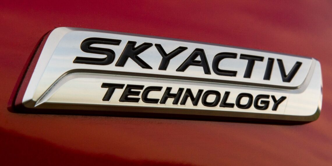 Explicación del motor Mazda Skyactiv-X: apretar o chispear