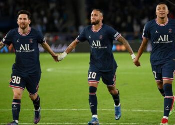 Kylian Mbappé y Lionel Messi encabezan la lista de ganancias de Forbes, ya que el PSG posee 3 de los 4 jugadores mejor pagados del fútbol