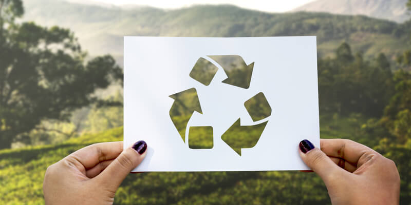 Cuidemos el medio ambiente usando papel reciclado