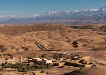Pueblo en el desierto