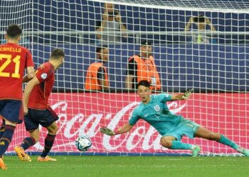 Inglaterra gana la Eurocopa Sub-21 con un tremendo penal de James Trafford en los últimos segundos que niega a España