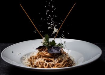 Plato de pasta bolognesa